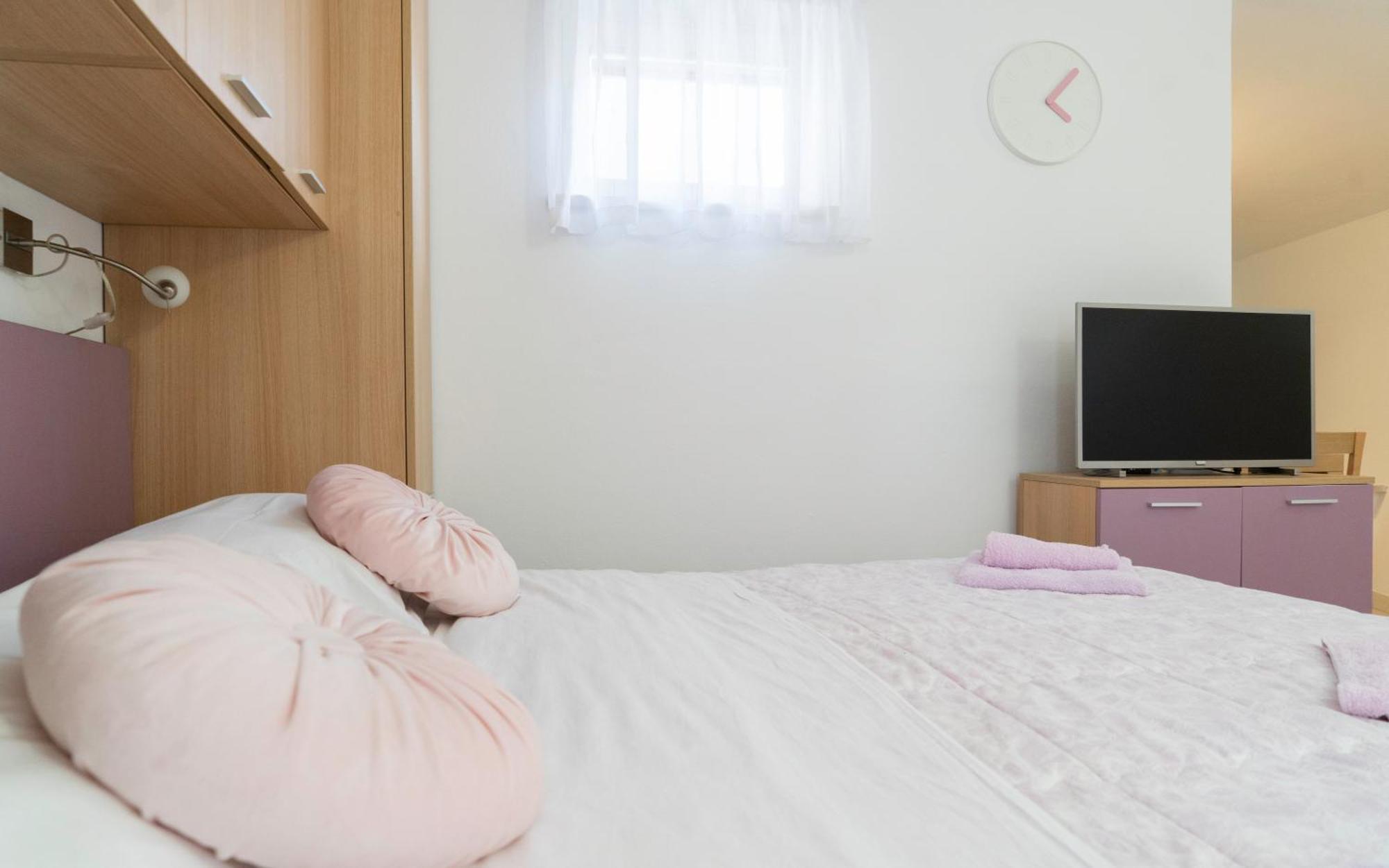 Apartments Lila ツレス 部屋 写真