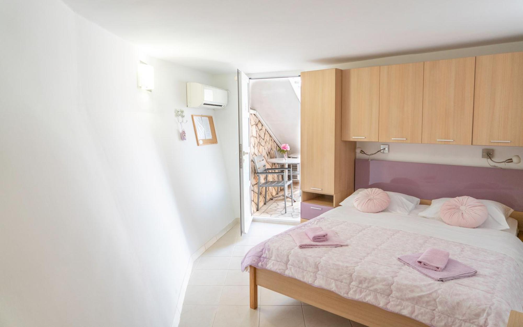 Apartments Lila ツレス 部屋 写真