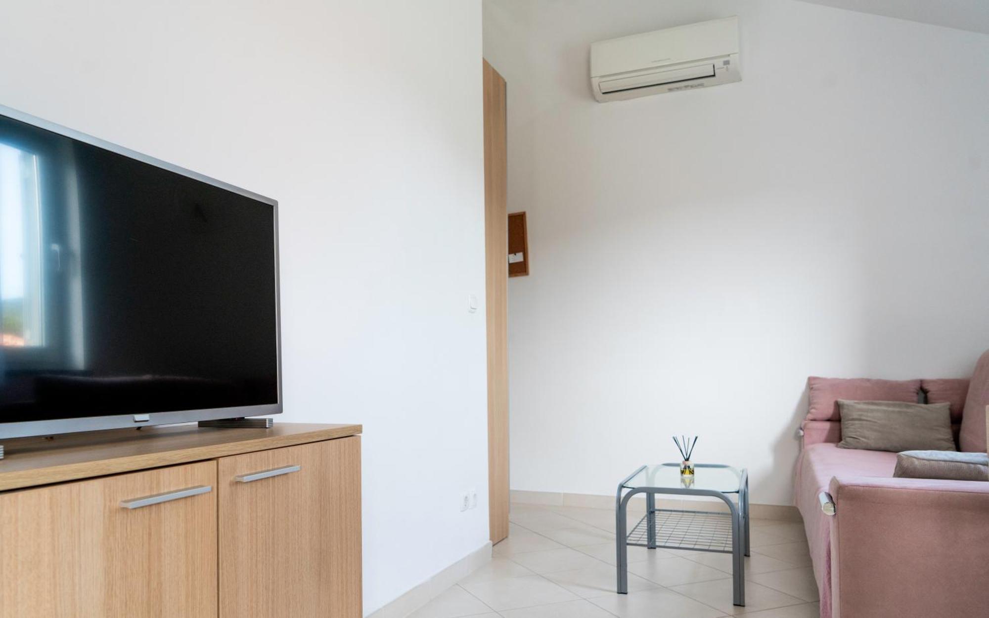Apartments Lila ツレス 部屋 写真