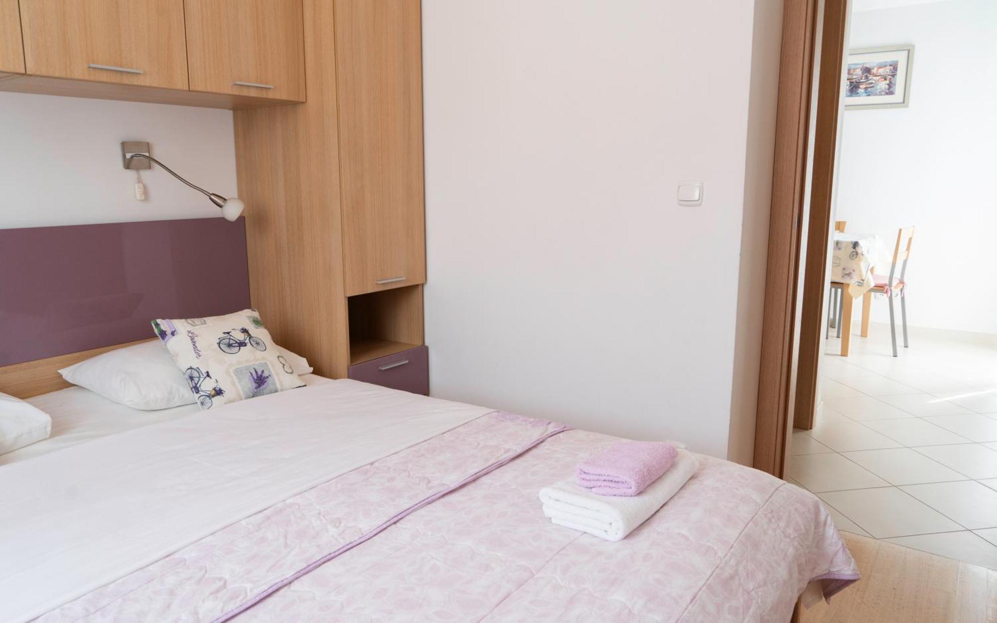 Apartments Lila ツレス 部屋 写真